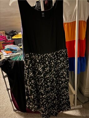 SHEIN Black Sleeveless Maxi Dress with White Floral Skirt